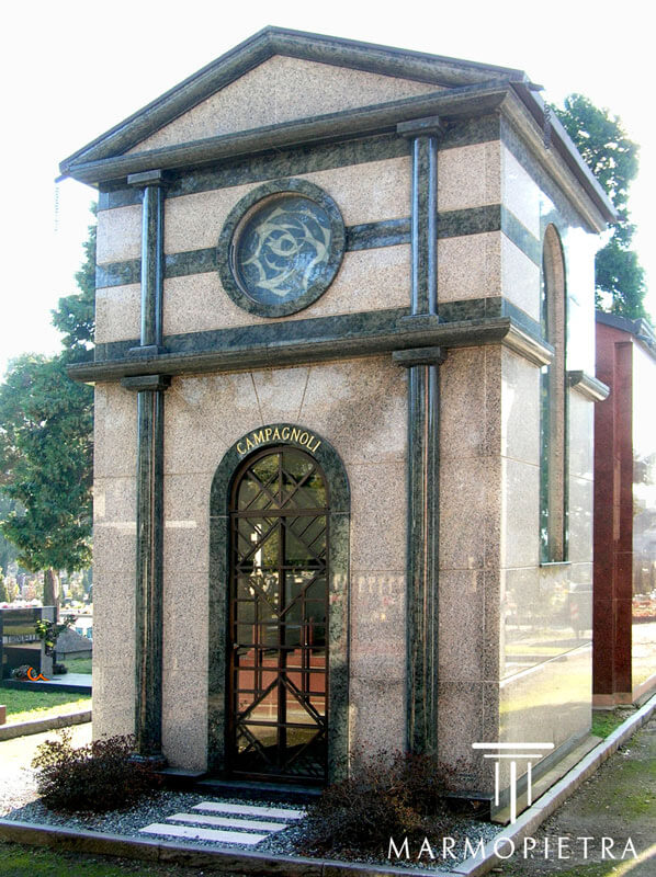 Cappella funeraria di famiglia in marmo