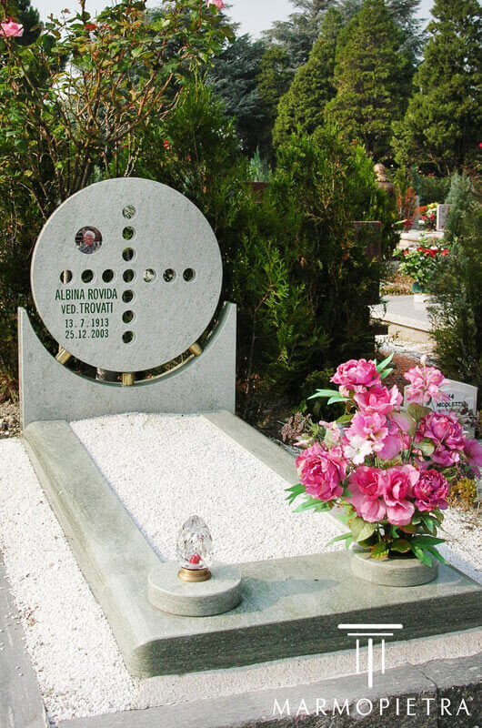 Lapidi Funerarie Milano Scegliere Gli Accessori Funebri 04