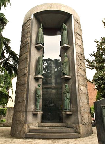 Lavorazione Marmo Milano: Sepolture al Cimitero Monumentale, Edicola Motta